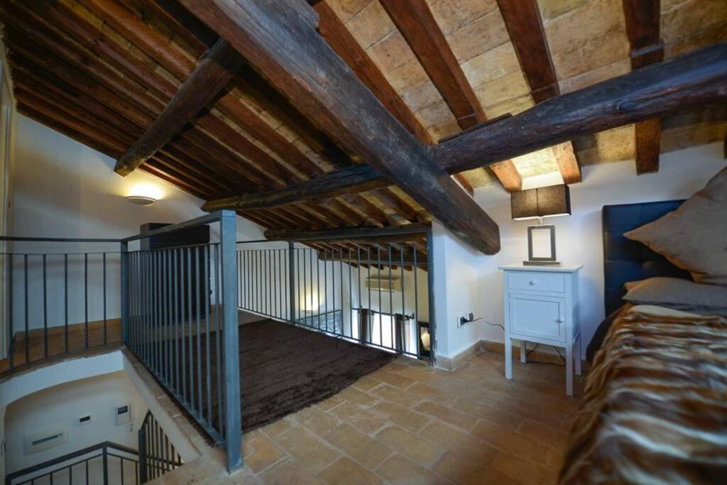 Ibernesi - Charming Apartment At The Roman Forums 외부 사진