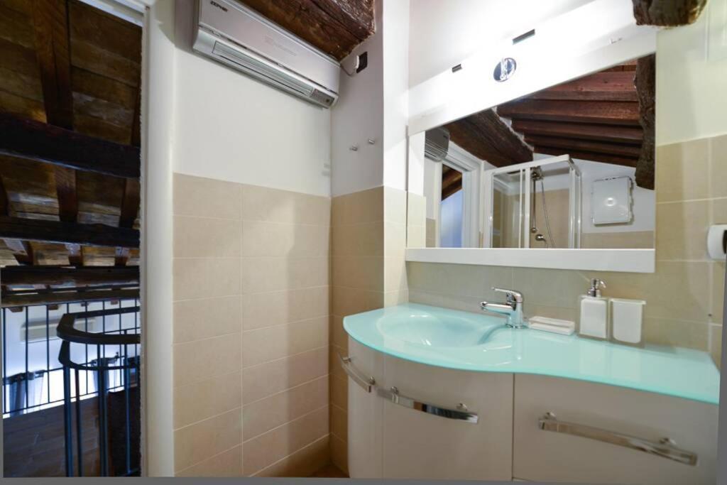 Ibernesi - Charming Apartment At The Roman Forums 외부 사진