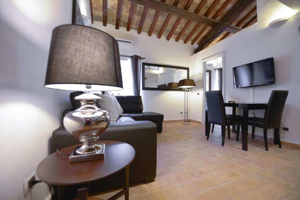 Ibernesi - Charming Apartment At The Roman Forums 외부 사진