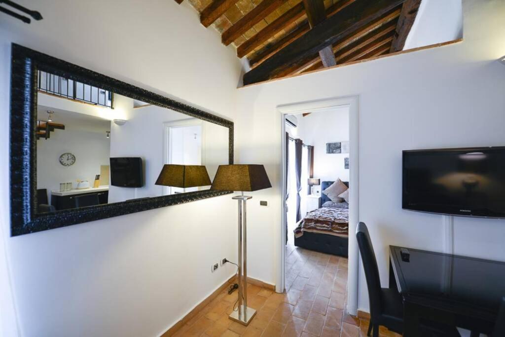 Ibernesi - Charming Apartment At The Roman Forums 외부 사진