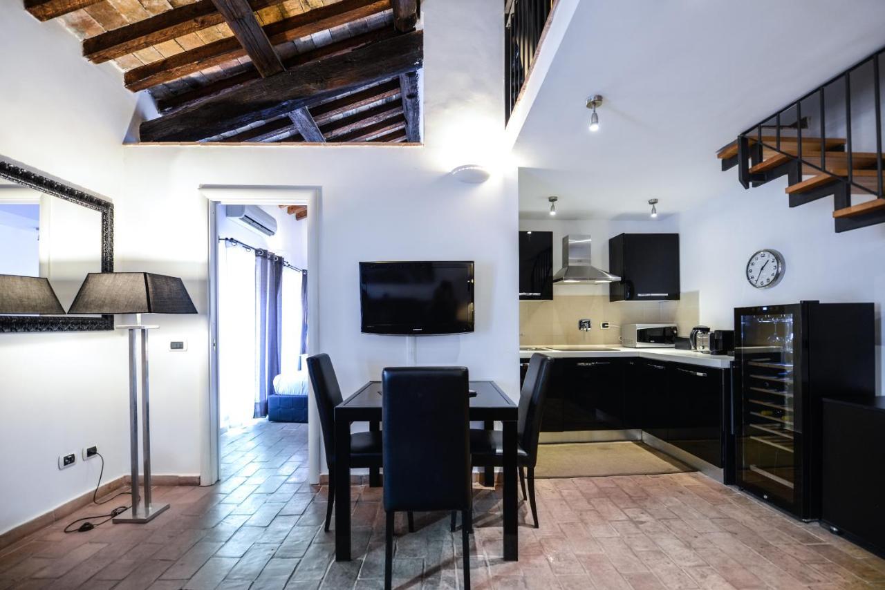 Ibernesi - Charming Apartment At The Roman Forums 외부 사진